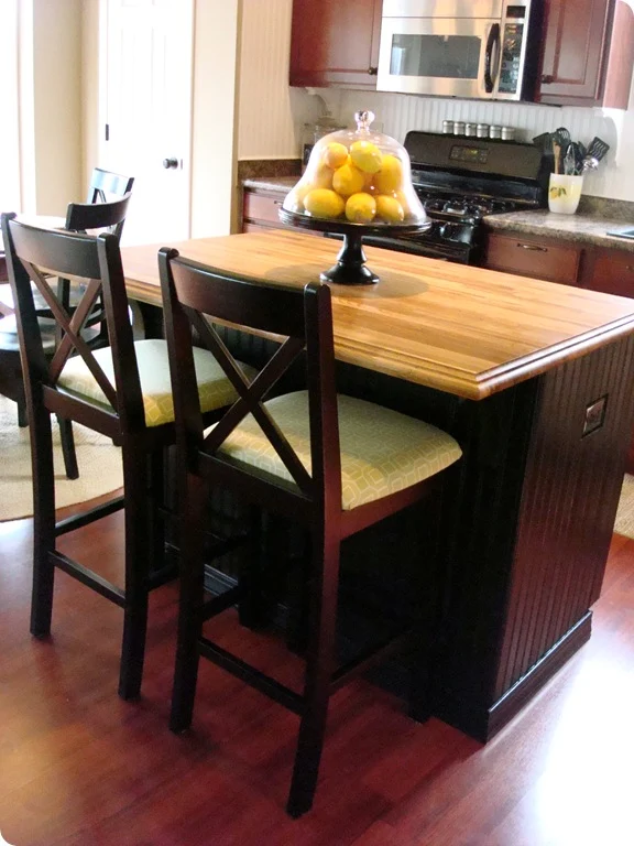 black beadboard kitchen island